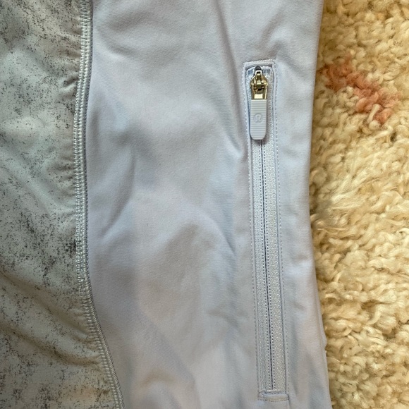 Lululemon Speed Up Mid Rise Short - Picture 3 of 4